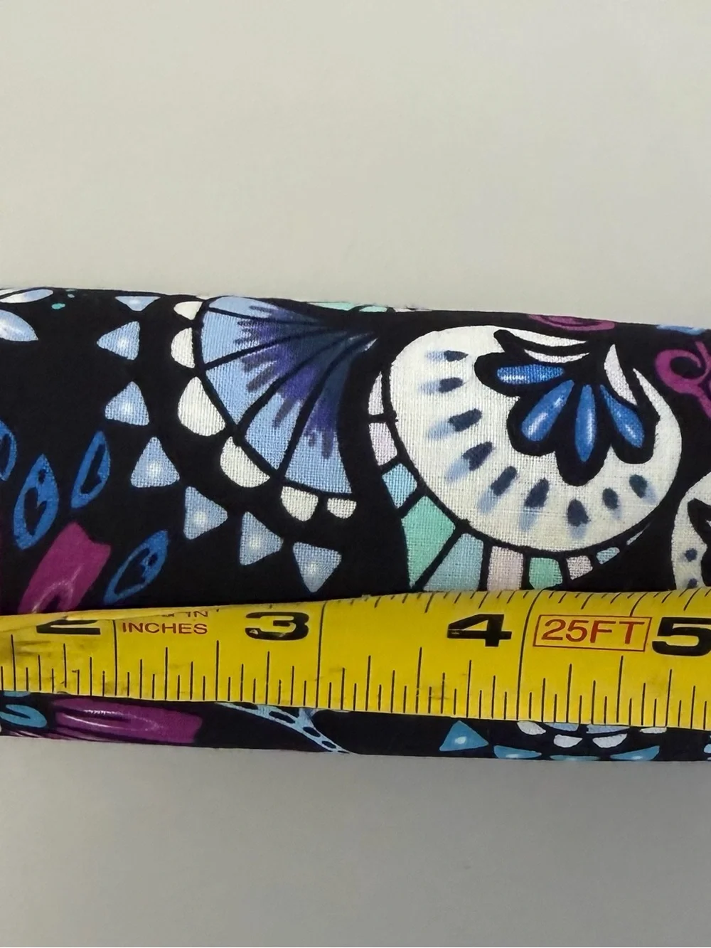 NWT Vera Bradley Clamshell Readers Case with Bramble Pattern